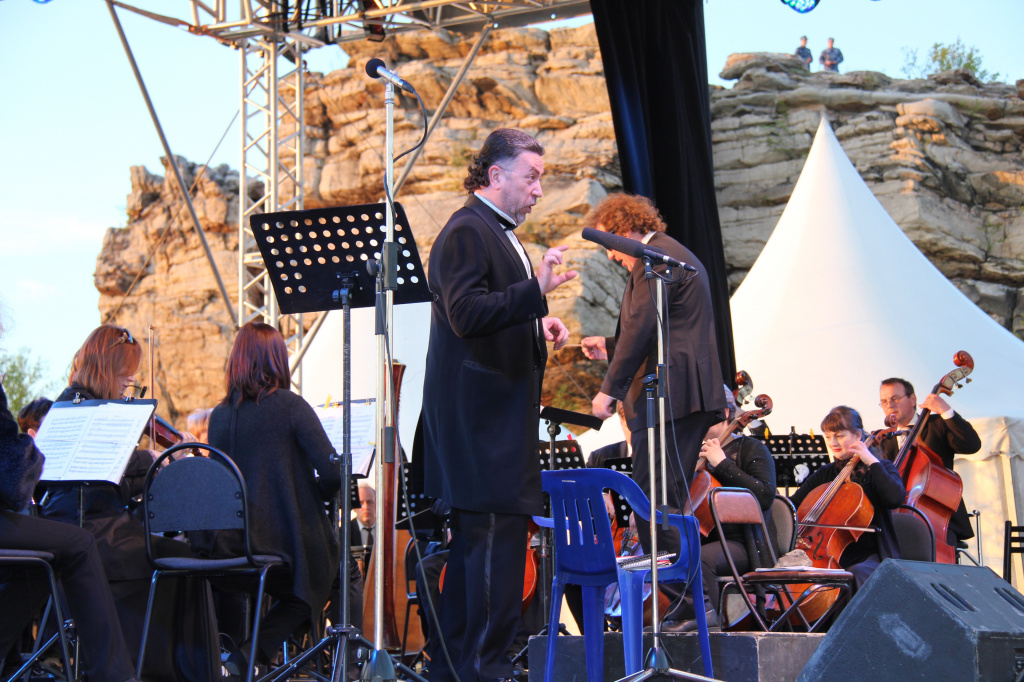 УЗПМ стал гала-спонсором фестиваля «Тайны горы Крестовой» 