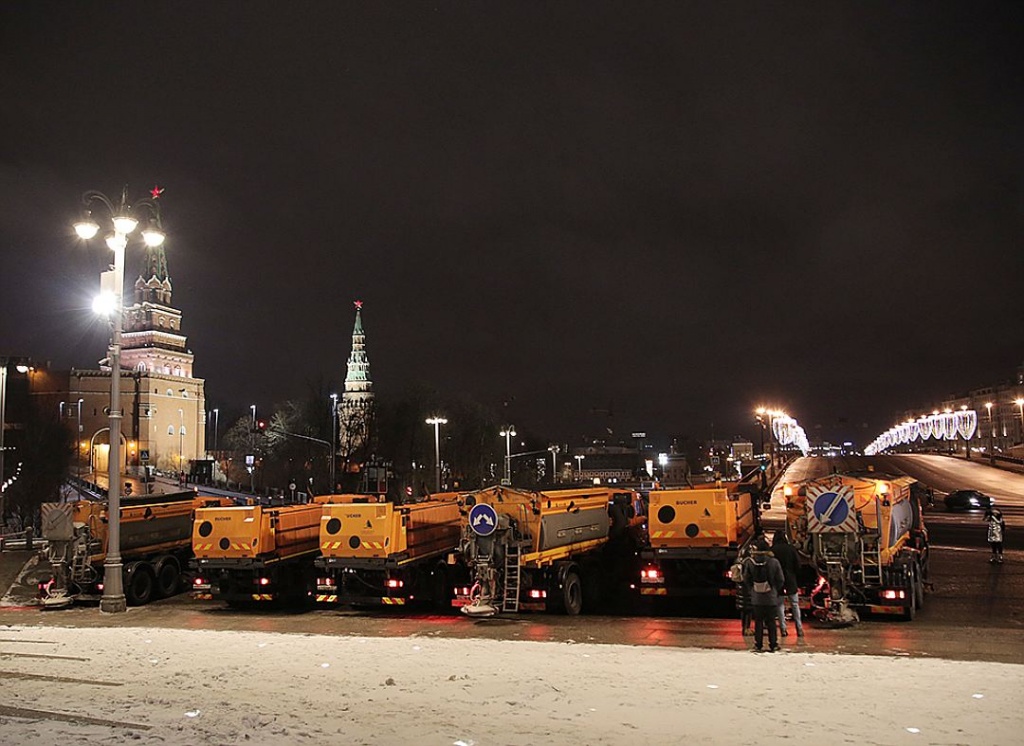 120 млн квадратных метров - общая площадь всех столичных дорог, тротуаров и дворов